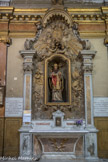 <center>Eglise Saint Théodore. </center>Chapelle St Théodore. Saint Théodore a été évêque de Marseille pendant au moins vingt ans, de l’an 575 à l’an 595. Marseille, après avoir enregistré avec peine la chute de l'empire romain (476), subit l'occupation des ostrogotes (chrétiens relevant de l'arianisme). Elle se trouva à partir de 536 sous la coupe des descendants de Clovis : Goutran, son petit-fils, qui occupe la ville basse et dispose d'un gouverneur civil et Childebert II, son arrière-petit-fils (fils de Sigebert et de la fameuse reine Brunehaut), qui gouverne la ville haute, dans laquelle se trouve l’évêché.