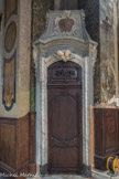 <center>Eglise Saint Théodore. </center>De chaque côté, à l'entrée du choeur, se trouvent deux portes.