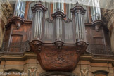 <center>Eglise Saint Théodore. </center>Le somptueux buffet d'orgue, construit vers 1735, classé Monument Historique, demeure (avec celui de Saint-Cannat) le témoignage de la facture du XVIIIe.s. Schéma global très parisien, très Louis XIV.