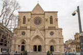 <center>L'église Saint-Michel-Archange </center> Située au cœur d'un quartier populaire, l'église Saint-Michel-Archange est l'œuvre de l'architecte marseillais Pierre-Marius Bérengier, la première grande église dans le style néo-gothique à Marseille. Elle est consacrée en 1884 par Mgr Robert. La façade, en pierre de Beaucaire mesure trente trois mètres de hauteur et est restée inachevée, dépourvue de ses flèches, de la sculpture d'ornement et de la statuaire.
