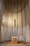 <center>L'église Saint-Michel-Archange </center> Absidiole de droite. Christ en bois.