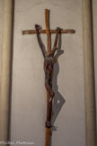 <center>L'église Saint-Michel-Archange </center> Christ en bois.