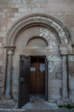<center>L'abbaye Saint-Victor.</center>Porte qui permettait d'aller au dortoir, et qui permit ensuite de relier la partie monastique au logis abbatial.