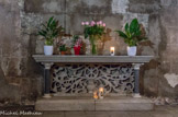 <center>Le transept. </center>L'autel du bras nord, avec une copie d'une 