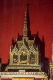 <center>Le transept. </center>Le bras sud. Ce reliquaire est celui de saint Victor.