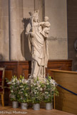 <center>Église Saint-Germain-l'Auxerrois.</center> Copie de la Vierge à l'Enfant, de Notre-Dame-de-Paris.