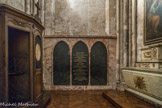 <center>Eglise Saint-Germain-des-Prés. </center> Chapelle St-Pierre-et-St-Paul. Plaque funéraire de Nicolas Boileau.