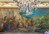 <center>Le château d’Asnières. </center>De 1913 à 1923, le Salon a servi de chapelle pour l'Institution Sainte-Agnès en attente de la construction d'une chapelle attenante. Elle remploie alors des peintures murales représentant des scènes bibliques, réalisées par François Lafon entre 1900 et 1907, à l'époque où le château était occupé par l'École Ozanam.