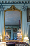 <center>Le château de Champs-sur-Marne. </center>Grand Salon. Destailleur fait revivre la dorure autour des miroirs, ce qui est assez rare dans les décors des maisons de plaisance mais signe, chez Bourvallais, d’une volonté d’afficher sa réussite sociale