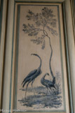 <center>Le château de Champs-sur-Marne. </center>Le cabinet en camaïeu. On peut y voir des Chinois et des Chinoises s’adonner aux plaisirs champêtres (art de fumer, art d’agencer les bouquets, art de pêcher...)