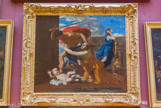 <center>Le château de Chantilly. </center> La Galerie de Peintures. Le Massacre des Innocents de Nicolas Poussin (vers 1628-1629). Commandé à Nicolas Poussin (1594-1665) pour la décoration du palais de Vincenzo Giustiniani à Rome, ce tableau est inspiré d’un épisode de l’Évangile selon saint Mathieu. Le roi Hérode, averti par les mages que vient de naître à Bethléem le roi des Juifs, décide de faire exécuter tous les enfants de moins de deux ans. Poussin limite le nombre des protagonistes, il réduit sa palette aux couleurs primaires. La composition est construite sur deux diagonales qui convergent vers le visage de la mère terrifiée et hurlante.