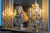 <center>Maisons Laffite.</center> La chambre du Roi. Buste de Louis XIII.
