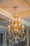 <center>Maisons Laffite.</center> Ancien appartement de la Renommée au XVIIème. Salon de jeux fin XVIIIème. Lustre en cristal XVIIIème