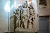 <center>Ville d’Avray. </center> L'église Saint-Nicolas - Saint-Marc de Ville-d'Avray. Sculpture dans le chœur «Le baptême de Jésus» par F. Rude
C'est une copie de l'original qui est à la Madeleine à Paris.