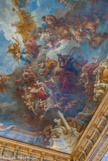 <center>Le salon d'Hercule. </center> Plafond par François Lemoyne entre 1733 et 1736 : l’apothéose d’Hercule, accueilli par Jupiter qui lui destine Hébé. Dans les angles, allégories traitées en trompe l’œil qui représentent les principales qualités d’Hercule.