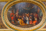 <center>L’antichambre du Grand Couvert.</center> Initialement salle des Gardes de la reine Marie-Thérèse, elle devint la première antichambre de l'appartement de la reine, dite antichambre du Grand Couvert car elle était utilisée par le roi et la reine pour leur souper en public. Plafond : La Famille de Darius aux pieds d'Alexandre, par Testelin, d'après Le Brun.