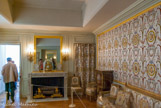 <center>Le Petit Appartement de la reine.</center> Le cabinet de Billard au second étage. Les soieries en ont été restituées en 1994 : il s'agit d'un lampas à fond satin, en soie et chenille sur fond blanc, décoré de fleurs, de rinceaux et de six médaillons différents. Cette étoffe, dessinée par Jacques Gondouin, avait été tissée à l'origine en 1779 pour le meuble d'hiver du cabinet intérieur de Marie-Antoinette à Versailles ; elle a été retissée pour la salle de billard des cabinets intérieurs de la reine par la manufacture de soieries lyonnaises Tassinari et Chatel.