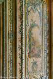 <center>Les cabinets intérieurs de la Reine</center> Cabinet des poètes. Derrière son Grand Appartement au château de Versailles , Marie‑Antoinette disposait de petites pièces ( petit appartement de la reine) réservées à son usage privé et au service de ses femmes de chambre. Marie Leszczynska s’y retirait pour lire, peindre, méditer ou recevoir ses visites les plus intimes.
