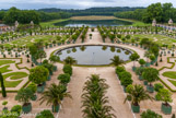 <center>Les jardins de Versailles.</center> Jardin de l'Orangerie. A l'arrière plan, la Pièce d’eau des Suisses.