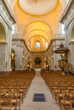 <center>L'église Notre-Dame.</center> Le chœur et le maître-autel avec l'orgue de chœur en arrière-plan. Au-dessus,  l'Assomption de la Vierge, de  Michel Corneille. La chaire à prêcher est d'origine (1686), c'est l'oeuvre de  Simon Hurtrel.