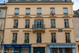 <center>Versailles.</center>Jean François Ducis est né dans cette maison le 22 août 1733. C'était un écrivain, dramaturge et poète français.