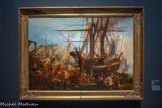 <center>Embarquement d’Abd el-Kader à Bordeaux.</center>Stanislas Gorin (1824-1874).
Bordeaux, 1850. Huile sur toile.
Bordeaux, musée des Beaux-Arts.
L’artiste rappelle ici le passage d’Abd el-Kader par Bordeaux, en novembre 1848, lors de son transfert vers le château d’Amboise. Le moment choisi est celui de l’embarquement sur la corvette Le Caïman, pavoisée aux couleurs de la France.
La scène, qui se déroule sur les quais bordelais, est spectaculaire. Entre l’impressionnante procession d’Algériens en burnous blanc et les badauds, montés sur des barques pour se rapprocher, la figure de l’émir, au centre, capte tous les regards.