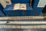 <center></center>Edition originale du voyageur, peut-être le plus illustre, le chevalier Chardin, 1711 (3 volumes). <br>En bas : 47. Rouleau de prière arménien d’un copiste reconnu travaillant à Constantinople : Kirakos Erznkatsi, XVIIIe siècle. <br> 50. Rouleau de prière arménien, exceptionnellement long pour un admirateur de saint Grégoire de Narek, 1844. <br> 51. Rouleau de prière arménien témoignant d’une profonde dévotion envers les Anges, 1866 et 1867.