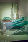 <center></center>Vase La naissance de la géométrie.Thomas Kovachevich (1942. États-Unis)
1988. Verre soufflé ; Vase La mémoire de l'eau. Pascal Mourgue (1943-20U, France)
1988. Verre soufflé sur lit de brindilles de bouleau ; Vase Hanneke, Borek Sipek (1949-2016, Tchéquie), 1988. Verre soufflé, décor de verre pilé polychrome ; Vase 4 étrangetés contre un mur. Philippe Starck (1949, France)
1988. Cristal soufflé teinté dans la masse et verre transparent sablé.