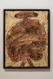 L’INCERTAINE Mai 1950
Jean Dubuffet
Huile sur toile
[Lousiana Muséum of Modem Art. Humlebæk, Danemark, Dépôt à long terme : déposé au musée le 7 décembre 1966]