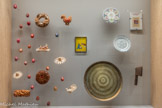 <center>Les prescriptions alimentaires religieuses collectives chez les Juifs.</center>Elles sont définies par les règles de la cacherout, corpus de lois permettant de déterminer si un aliment peut être consommé ou non, en fonction de sa nature et de son processus de fabrication. Les aliments en conformité avec les règles sont cochères. La cacherout fixe entre autres le rite d'abattage pour les aliments d'origine animale. Ces règles spécifiques sont consignées dans le second livre ( Yore Dea) du Choulhan Aroukh