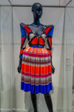 <center>Jean Paul Gaultier.</center>Ensemble, défilé «Jeux de plissés».
Collection haute couture printemps-été 2019, passage n° 33
Body baleiné brodé de perles tubulaires debout ; jupe rayée plissée à basque. Bottines « méduses » en PVC et cuir bleu.
Archives jean Paul Gaultier, Paris