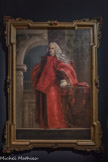 <center>Giambattista Tiepolo.</center>Venise, 1696 - Madrid, 1770.
Portrait du procurateur et capitaine général de la mer Daniele IV Dolfïn.
Portrait posthume de Daniele IV Dolfïn en costume de procurateur avec les insignes de commandant de la flotte vénitienne. Héros de la bataille de Metellino contre les Turcs en 1690, il est représenté devant un élégant décor architectural qui renvoie à la grande tradition du portrait vénitien du XVIe siècle. Sans aucune concession, l’artiste transcrit avec réalisme les traits ingrats du visage tout en soulignant le rôle social et politique du modèle. Huile sur toile.