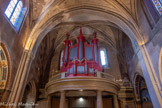 <center>Gaillac</center>L’église Saint-Pierre. L’orgue. Construit par le facteur Maucourt en 1862, son esthétique est de “transition” héritage de l'orgue classique français (sans les jeux de détails) et précurseur de l'orgue romantique.
On ne connaît rien de l'orgue précédent. Il ne reste que quelques tuyaux et une partie de l'ancienne tribune plus petite et plus élevée.