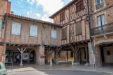 <center>Lisle-sur-Tarn</center>La place Paul Saissac.