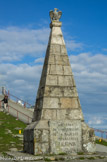 <center>La Rhune. </center>Stèle en souvenir de l'ascension de Sa Majesté l'impératrice Eugénie, accompagnée de Flaubert, le 30 septembre 1859.