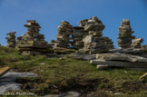 <center>La Rhune. </center>Les cairns de la Rhune.