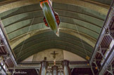 <center>Eglise St-Jean Baptiste.</center>La voûte de la nef en châtaignier évoque la carène d'un navire.