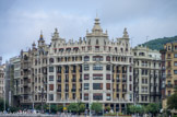 <center>San Sebastian</center>Le long de la rivière Urumea se trouvent de beaux immeubles édifiés au début du XXème siècle.