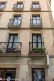 <center>Getaria</center>Demeure des Embil. A cet endroit se dressait la maison des Embil, dont le rez-de-chaussée fut aménagé dans la première moitié du XXe siècle pour accueillir une salaisonnerie d'anchois.
Or, sa valeur historique découle, notamment, du fait qu'elle fut maison familiale de la chanteuse Pépita Embil (1918-1994). Remarquable interprète de zarzuela, elle joua au Théâtre Calderon (Madrid) entre 1940 et 1945 et fonda la compagnie Ases liricos. Partie au Mexique, elle y créa avec son mari, le baryton Placido Domingo Ferrer, une compagnie qui eut grand succès en Amérique. En 1941 naquit de leur union le ténor Placido Domingo Embil, mondialement réputé.