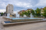 <center>Place Clémenceau</center>En 2006, la municipalité décide de totalement rénover la place Clemenceau et le Palais des Pyrénées. Un parking souterrain de 400 places est construit et la place devient dès lors entièrement piétonne avec l'installation d'une fontaine et de jets d'eau. Le Palais des Pyrénées est entièrement rénové pour accueillir 16 enseignes commerciales sur 10 000m² et des bureaux sur 2 500m².