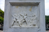 <center>Place Royale</center>Les bas-reliefs du socle ont été réalisés par Antoine Étex (1808-1888), auteur de deux des bas-côtés de l'Arc de Triomphe : La Résistance de 1814 et La Paix de 1815 et du tombeau de Géricault au Père-Lachaise. L'ensemble est réalisé en marbre de Louvie, du nom de la carrière située près du village de Louvie-Soubiron, en vallée d'Ossau.