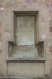 <center>Lescar</center>La cathédrale Notre-Dame. Pierre tombale de Guy de Lons.