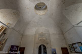 Le phare de Cordouan.<br>  Le vestibule. En levant la tête, on remarque un puits qui communique avec les étages supérieurs. Ces ouvertures, appelées oculus, ont été percées en 1789 pour permettre de monter tous les combustibles nécessaires au fonctionnement de la lanterne au sommet du phare sans avoir à emprunter les escaliers.