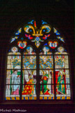 <center>Chapelle Jacques Coeur. </center> L'Annonciation. St Jacques, patron de Jacques Coeur, en pélerin. L'ange Gabriel agenouillé devant la Vierge lisant son livre d'Heures. Ste Catherine, patronne de la femme de Jacques Coeur. Les personnages sont dans un édifice dont on voit les voûtes fleurdelisées et les fenêtres. Au dessus, une immense fleur de lys peuplée d'anges musiciens. Armes de la France, du dauphiné et du Berry. Milieu du XVe.