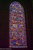 <center>La passion. </center> Donateurs : les pelletiers (deux grands médaillons et trois petits).

On reconnaît aisément le déroulement du récit : l'entrée à Jérusalem, les discussions de Jésus avec les pharisiens, leur entente avec Judas. La Cène, le lavement des pieds.

De part et d'autre de la prière de Jésus au jardin des Oliviers, rappel de ce qui a provoqué la colère des pharisiens : la résurrection de Lazare et les marchands chassés du Temple.

Au-dessus : le baiser de Judas, Jésus passant devant la croix déjà dressée, la flagellation, la comparution devant Pilate, les remords de Judas, le crucifiement, la descente de croix. Jésus est enseveli entouré de deux anges thuriféraires.

Enfin : descente de Jésus au séjour des morts, résurrection. Tout en haut, un ange apporte une couronne.