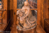 <center>Louhans </center>Pietà en bois, fin du Moyen-Age.
