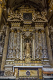 <center>Duomo</center>Chapelle saint Antoine de Padoue. L'autel fut réalisé en 1674 par Gaspare Lecciso. L'agraffe cite les pemières paroles de l'antique hymne du Saint 