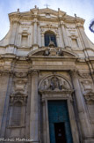 <center>Eglise de Saint Irène</center>L'église de Sant'Irene dei Teatini est dédiée à Sainte Irène, la patronne de la ville jusqu'en 1656. L'église Sant'Irene construite à partir de 1591. C'est un édifice imposant et d'un style baroque romain, plus sévère et classique que celui développé à Lecce.