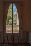 <center>Le château Laurens</center>Porte donnant sur le jardin.