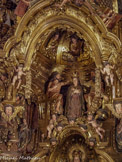 <center>Église Santa Maria de Cadaqués. </center>Retable de l'église Santa Maria de Cadaqués (par Pau Costa 1665-1727), dédié à Notre-Dame de l’Espérance, de style baroque. Couronnement de la Vierge.